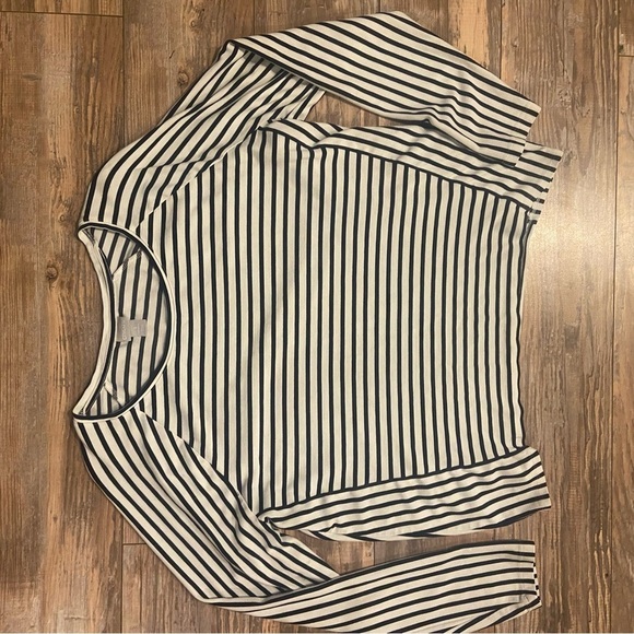 Chico’s Striped Long Sleeve Top Size XL Black White Stretch Oversized Casual - Picture 7 of 8
